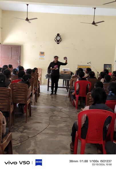 പ്രമാണം:35026 she13.jpg