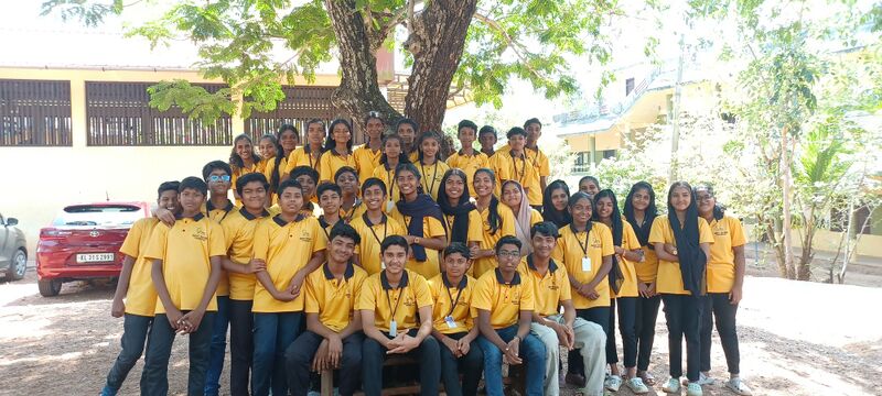 പ്രമാണം:36039 2024-27 batch.jpg