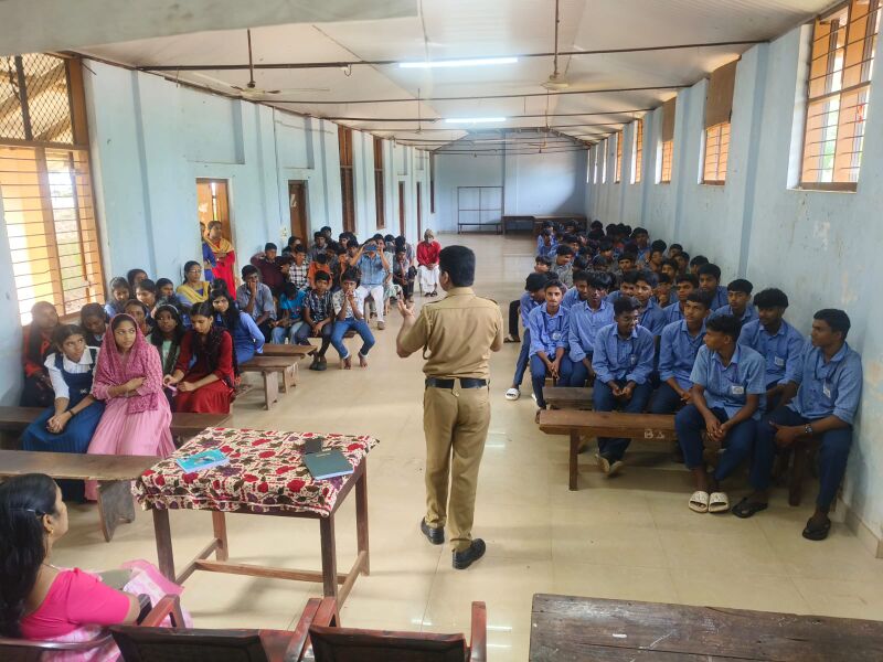 പ്രമാണം:42037 samagra 1.jpg