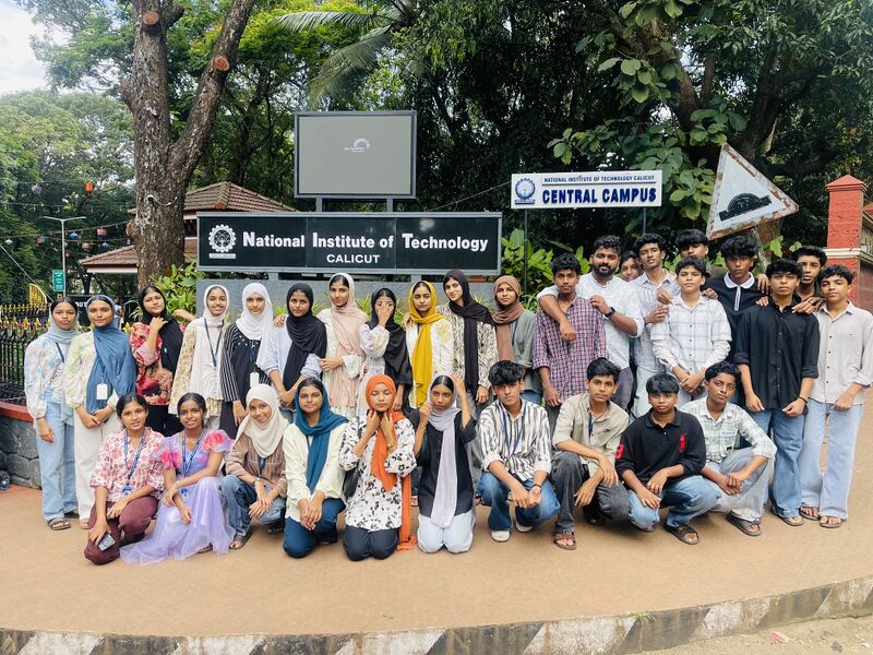 പ്രമാണം:48086 lkbatch 2023-26.jpg