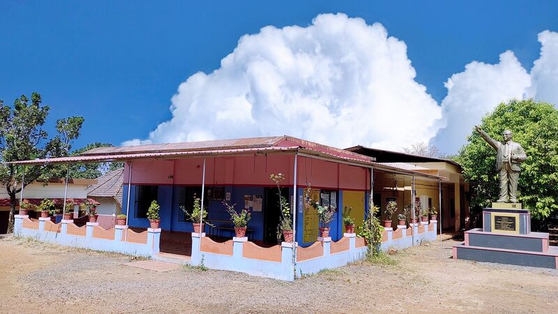 പ്രമാണം:Dr.AGHSSK Office.resized.jpg