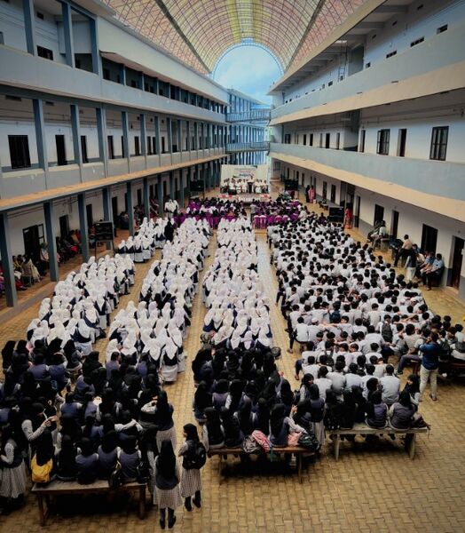 പ്രമാണം:11021 annumodhanm.jpg