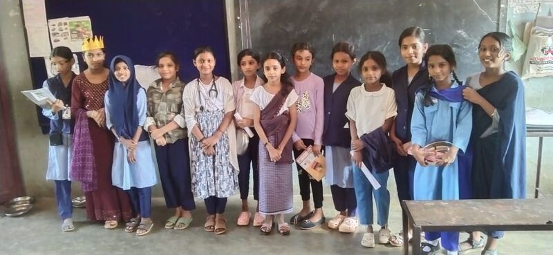 പ്രമാണം:18668 Padanolsavam.jpeg