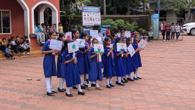 പ്രമാണം:19854-hiroshima nagasaki day 6.jpg