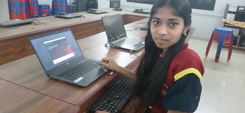 പ്രമാണം:21060 lk installation fest4.jpg