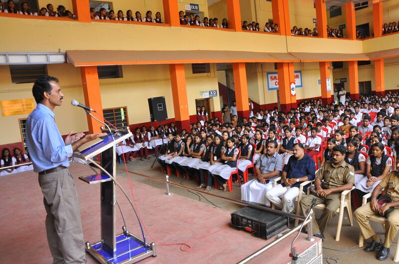 പ്രമാണം:22014 JUDGE1.jpg