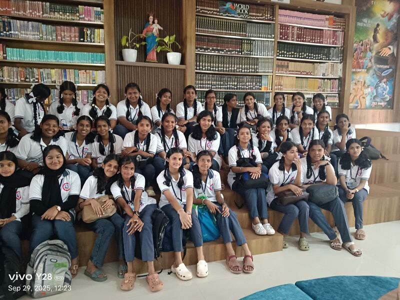 പ്രമാണം:22049 2024-2027 batch.jpg