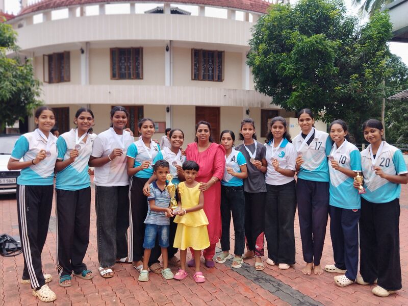 പ്രമാണം:BS25 TSR 22049 2.jpg