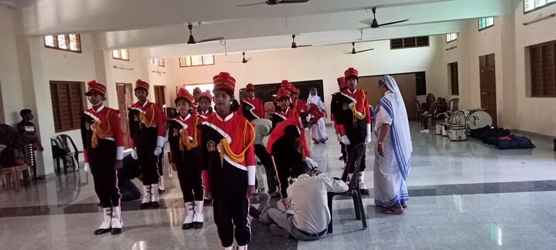 പ്രമാണം:Band 35052 222.jpg