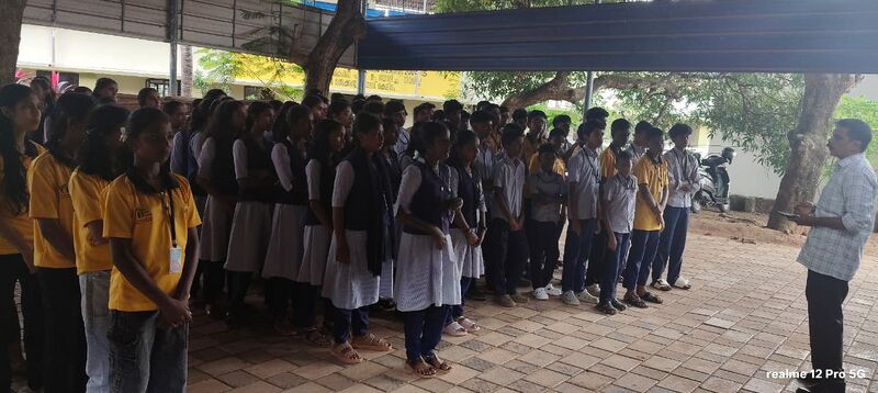 പ്രമാണം:Bs27 klm 39008.jpg