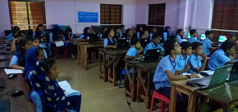 പ്രമാണം:IT Room.jpg