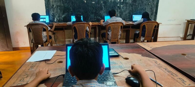 പ്രമാണം:13104 lk apt.jpeg