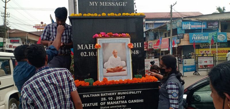 പ്രമാണം:15051 martyres day 12.jpg