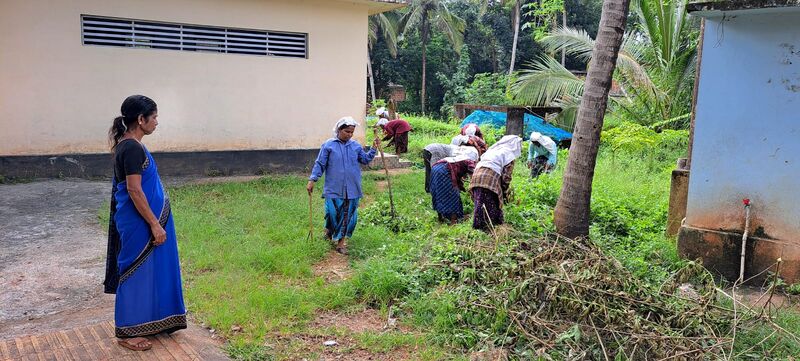 പ്രമാണം:20401 cleaning.jpg