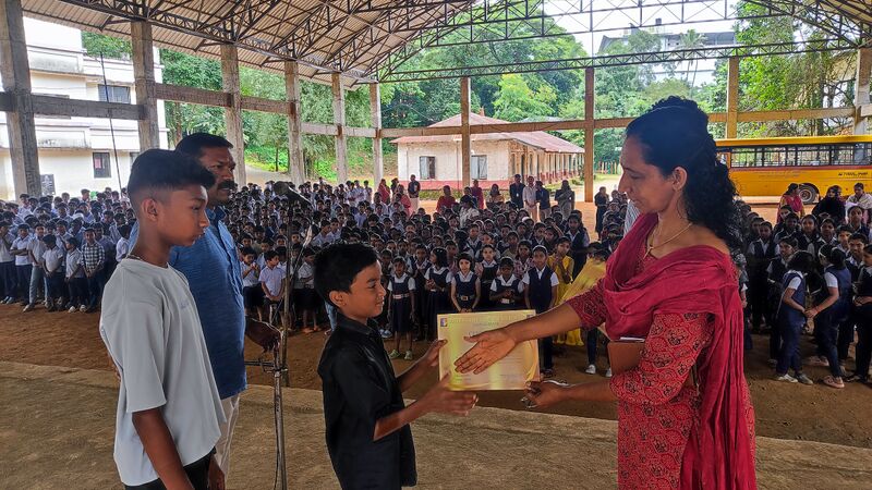 പ്രമാണം:29041l laharivirudha dinam.jpg