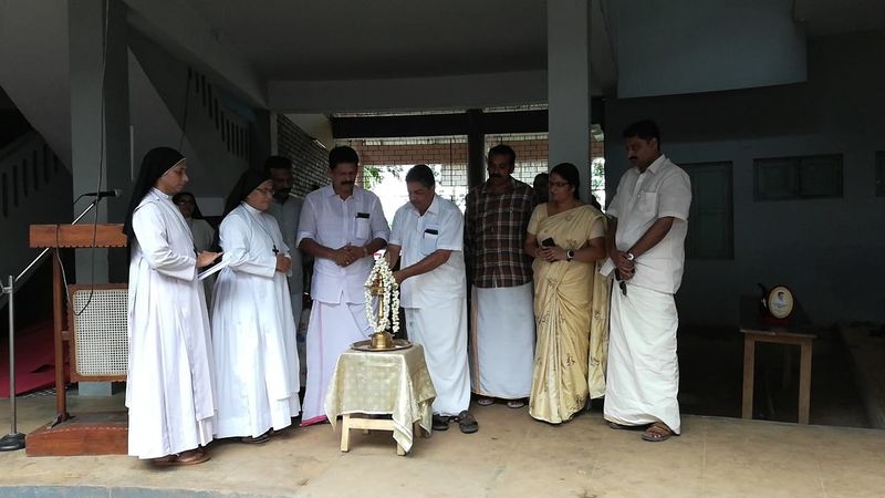 പ്രമാണം:36007-1.jpg