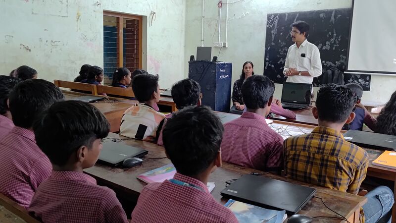 പ്രമാണം:42085 pre lk 2025 1.jpg