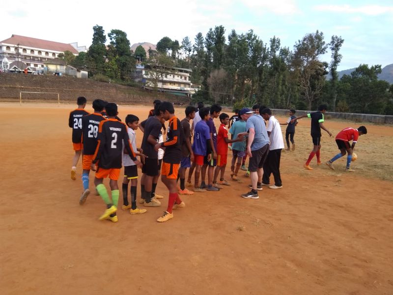 പ്രമാണം:SPORTS PRACTICE & COMPETITIONS SGHSS5.jpg