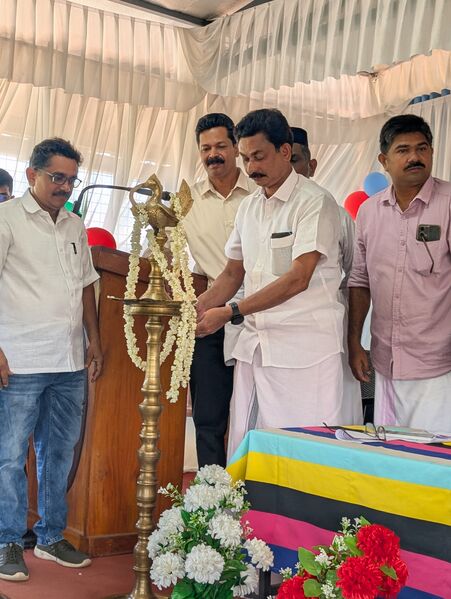 പ്രമാണം:School reopening 4.jpg