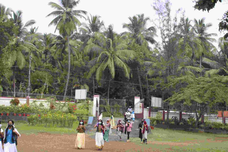 പ്രമാണം:പ്രവേശനോത്സവം 2.jpg