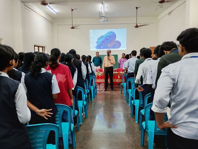 പ്രമാണം:12024-sslcclass1.jpg