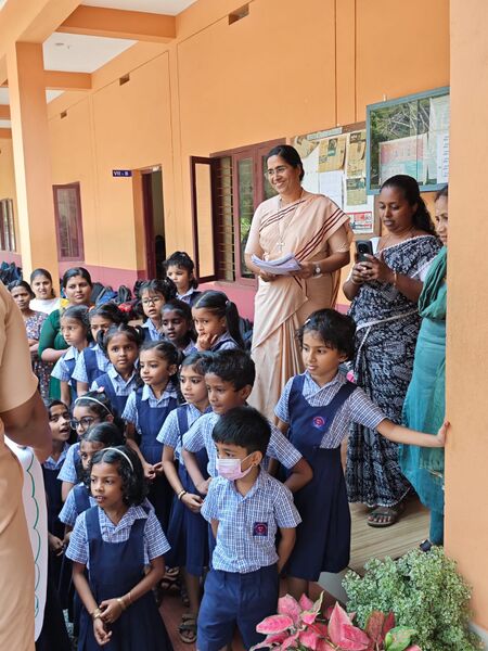 പ്രമാണം:12354 STANNSAUPSNILESHWAR AKSHARAPOONTHEN 09.jpg