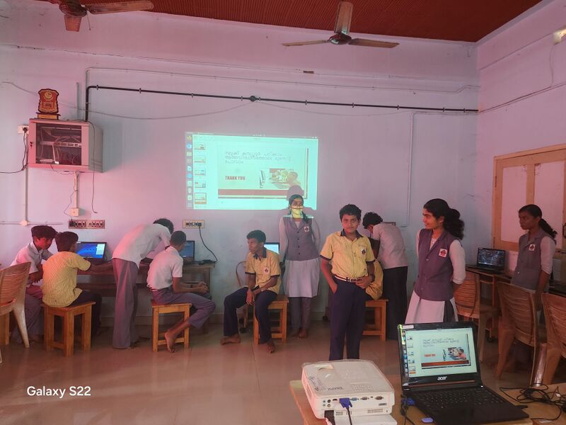 പ്രമാണം:13034 computer basic(2).jpg