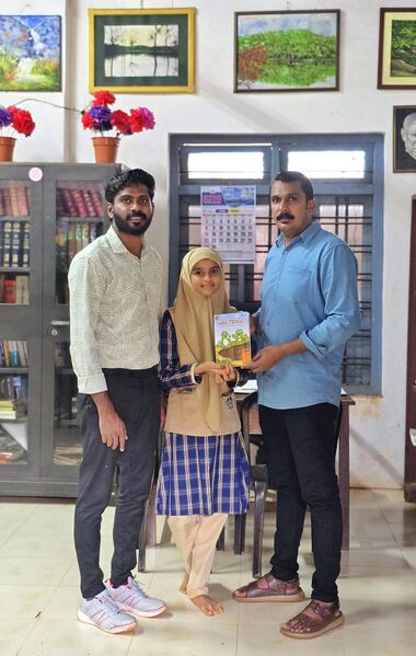 പ്രമാണം:13055 kmhslibreary10.jpg