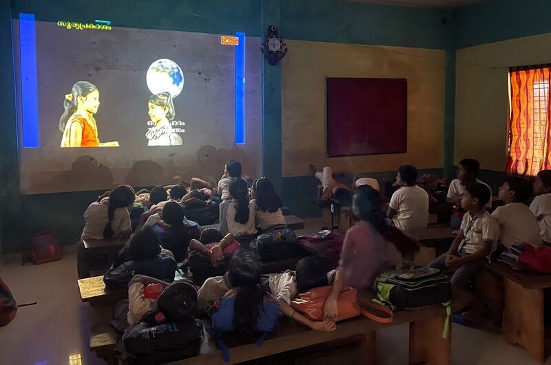 പ്രമാണം:18355 HITECH PRESNTATION1.jpg