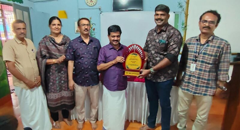 പ്രമാണം:18431 innovation award 2024.jpg