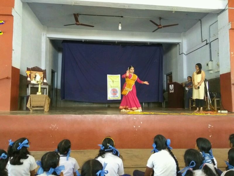 പ്രമാണം:22076kathak1.jpg