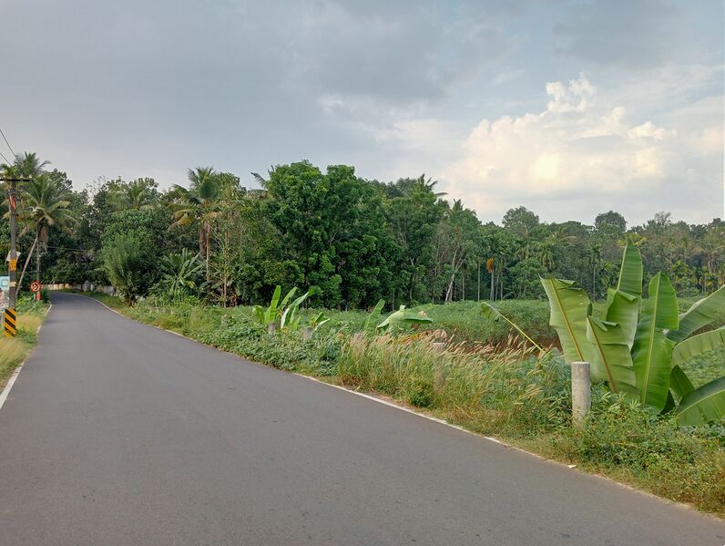 പ്രമാണം:27012 Ente Gramam 1.jpg