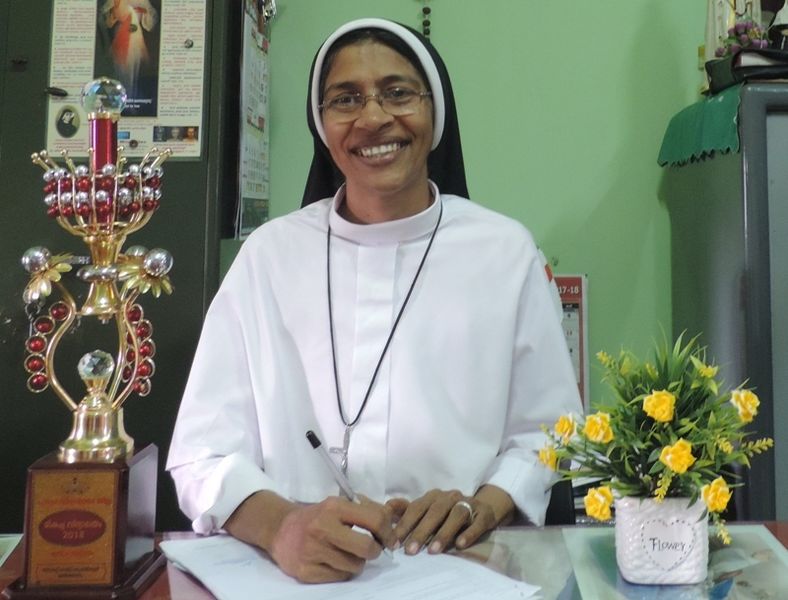 പ്രമാണം:31076 best schhol.jpg