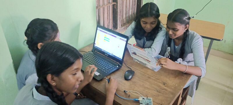 പ്രമാണം:36036 robotics1.jpg