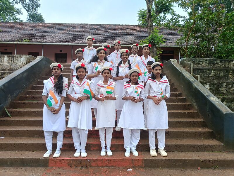 പ്രമാണം:38102- independence day p5.jpg