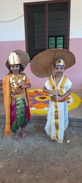 പ്രമാണം:45349 onam celebration 2.jpg