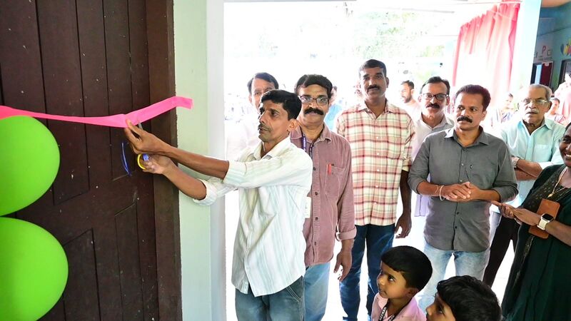 പ്രമാണം:AMP KSD 12238 4.jpg