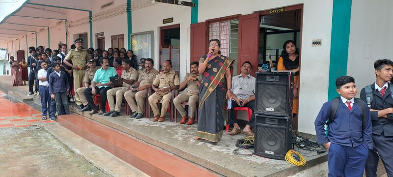 പ്രമാണം:BS23 TVM 44045-4.jpg