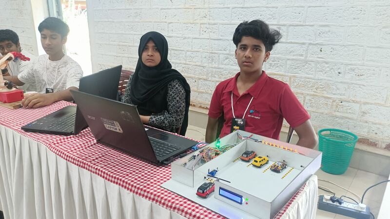 പ്രമാണം:Drcmlp-lk-mik 33.jpg