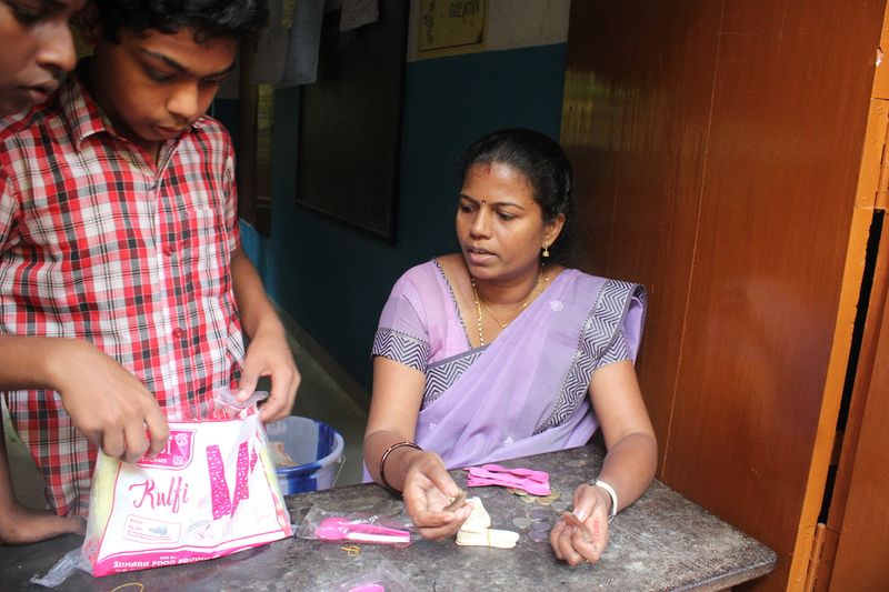 പ്രമാണം:ഐസ്ക്രീം 13.JPG