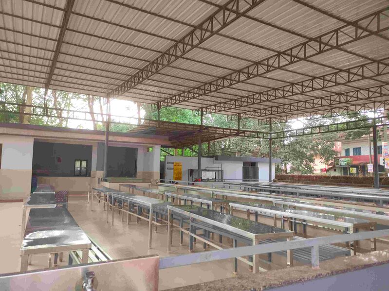 പ്രമാണം:11021 food hall.jpg