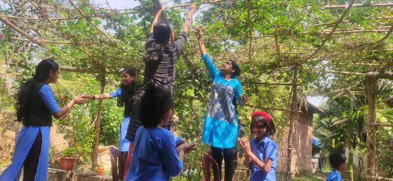 പ്രമാണം:11453krishi 1.jpeg