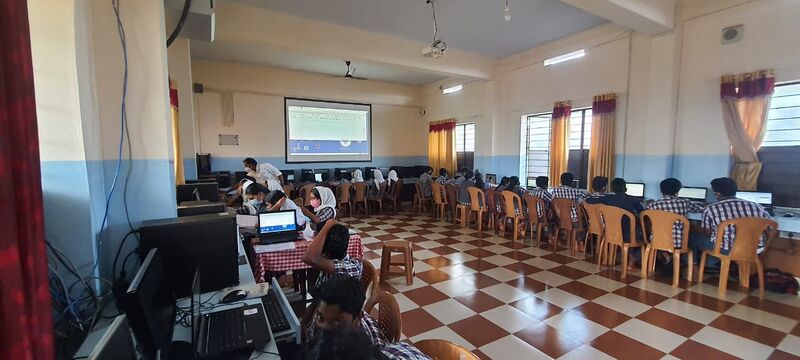 പ്രമാണം:15051 lab112.jpg