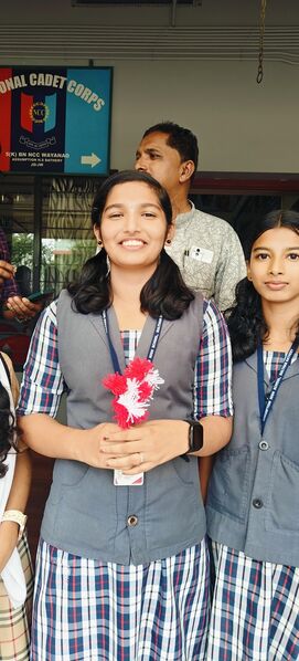 പ്രമാണം:15051 school leader.jpg