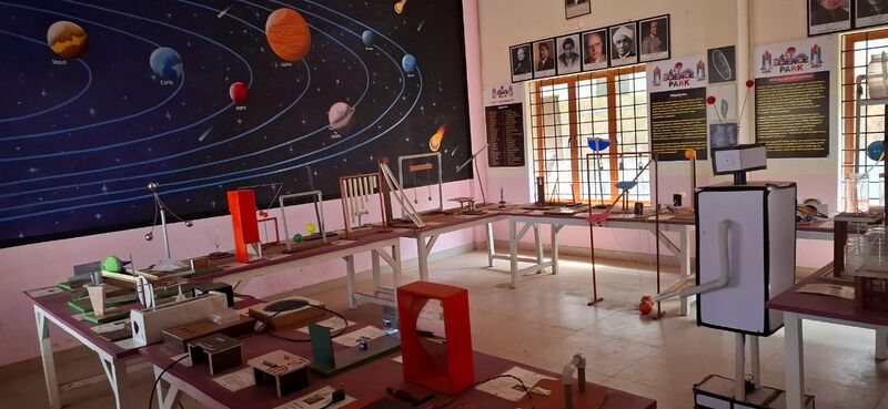 പ്രമാണം:18008 Hightech 2.jpeg