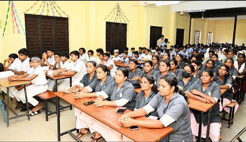 പ്രമാണം:19010 25-26 6.jpg