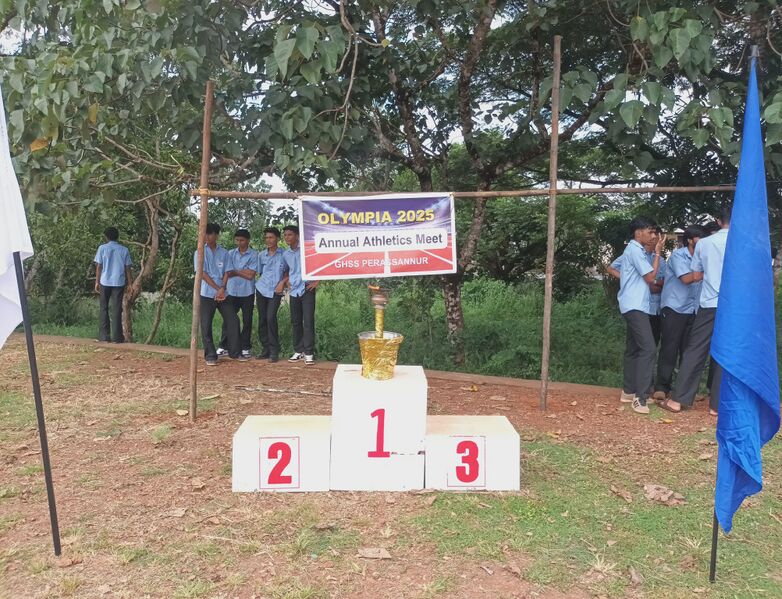 പ്രമാണം:19042 Athletics Winners Pod.jpg