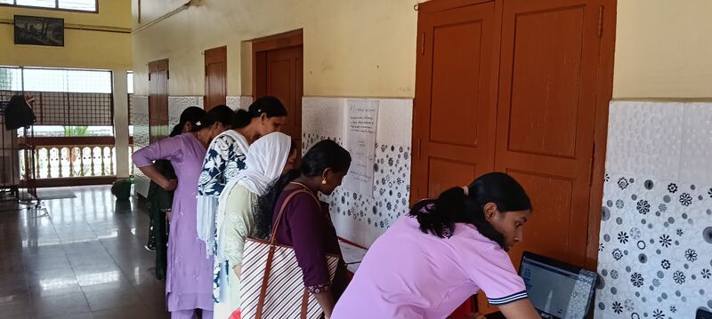 പ്രമാണം:28002-AI stall 3.jpg
