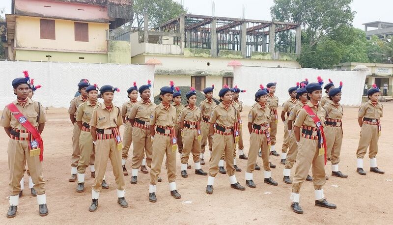 പ്രമാണം:34013spc passing26d.jpg