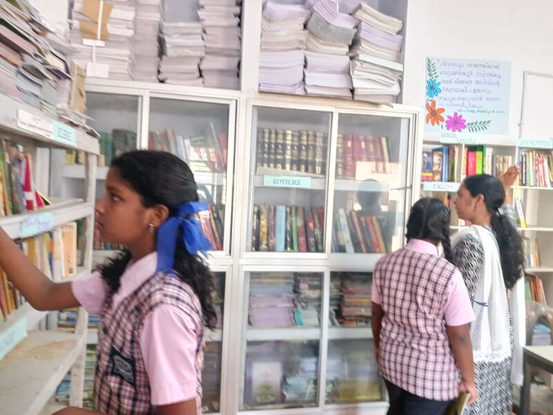 പ്രമാണം:42022 Lib3.jpeg